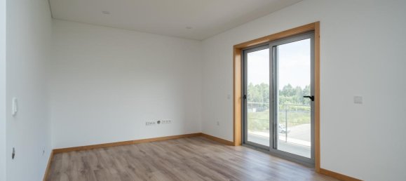 3 bedrooms Condo in Santa Maria da Feira, Portugal No. 1554 6