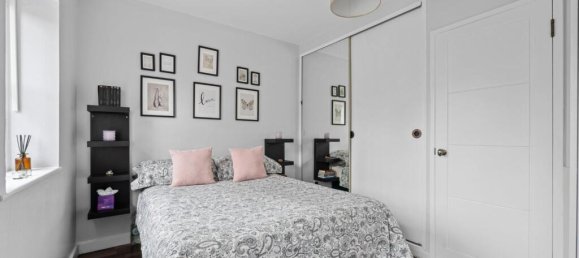 2 bedrooms House in London, United Kingdom No. 12516 8