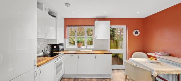 2 bedrooms House in London, United Kingdom No. 12516 3