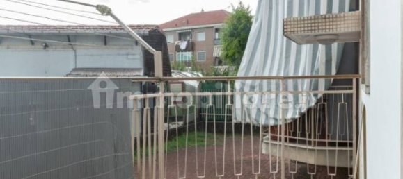 Apartamento de 2 dormitorios en San Mauro Torinese, Italy No. 345595 4