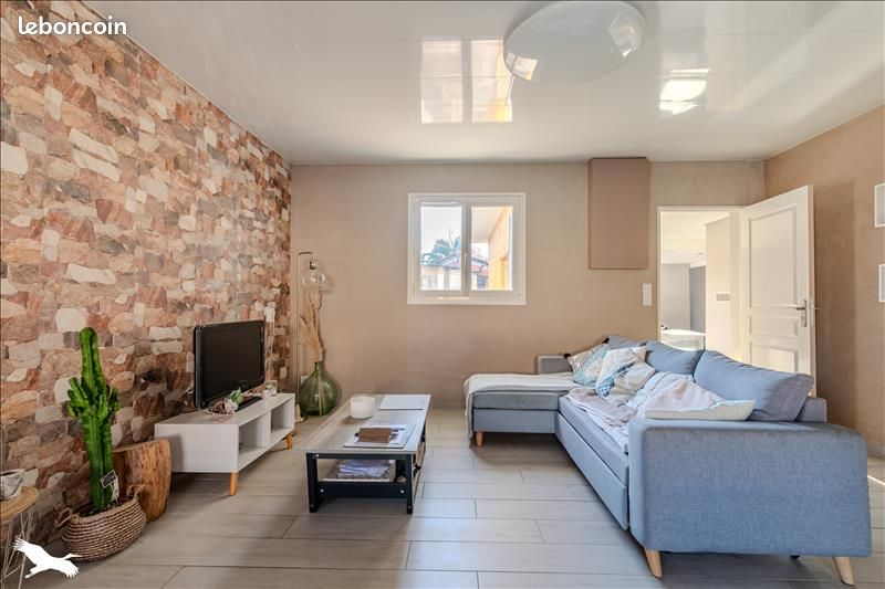 3 chambres Maison à Izon, France No. 299010