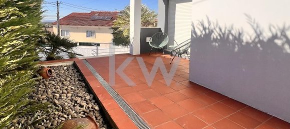 4 bedrooms House in Palmela, Portugal No. 144714 13