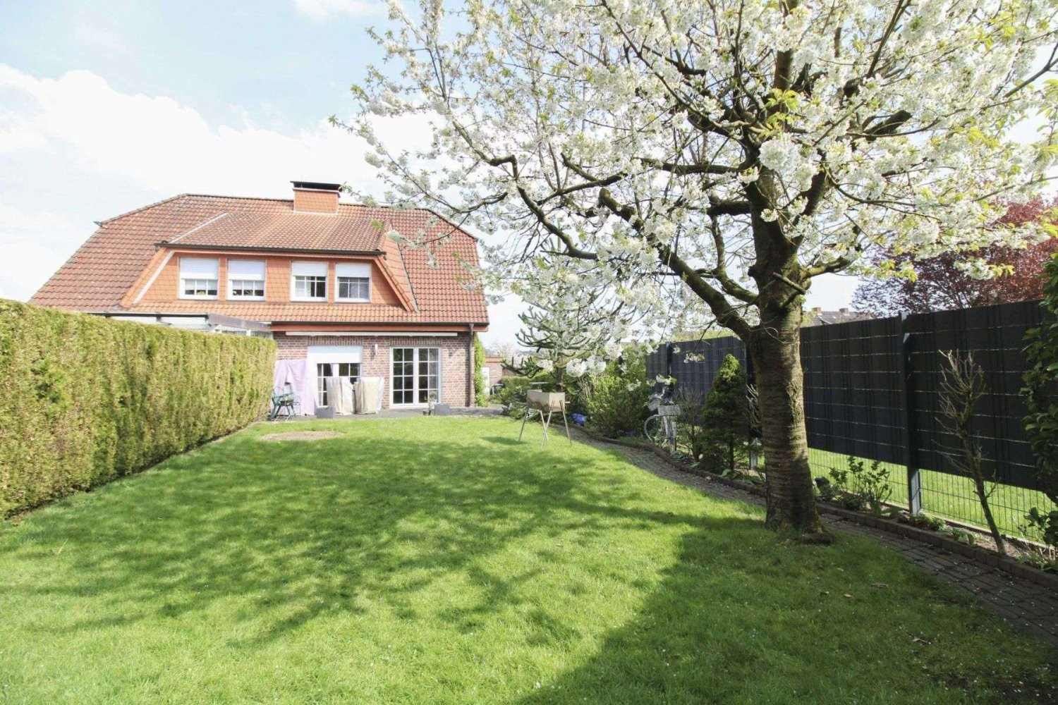 3 bedrooms Townhouse in Warendorf, Germany No. 312935