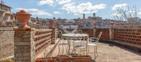 5 bedrooms Villa in Città della Pieve, Italy No. 49302 39