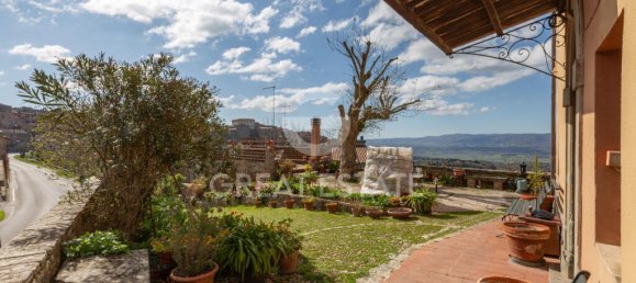 5 bedrooms Villa in Città della Pieve, Italy No. 49302 9