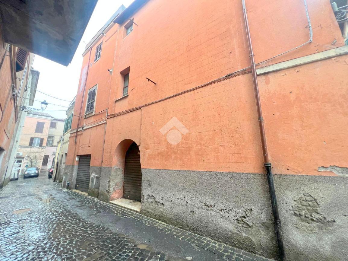 2-salle Garage à Velletri, Italy No. 162299