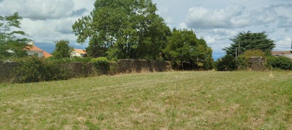 Grundstück in Saint-Julien-de-Concelles, France 425m², Nr. 342931 2