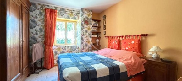 5 bedrooms House in La Roche-sur-Yon, France No. 286081 8