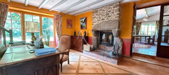5 bedrooms House in La Roche-sur-Yon, France No. 286081 3