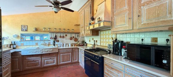 5 bedrooms House in La Roche-sur-Yon, France No. 286081 5