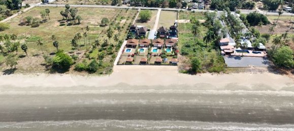 Villa de 3 dormitorios en Nuea Khlong, Thailand No. 73763 4