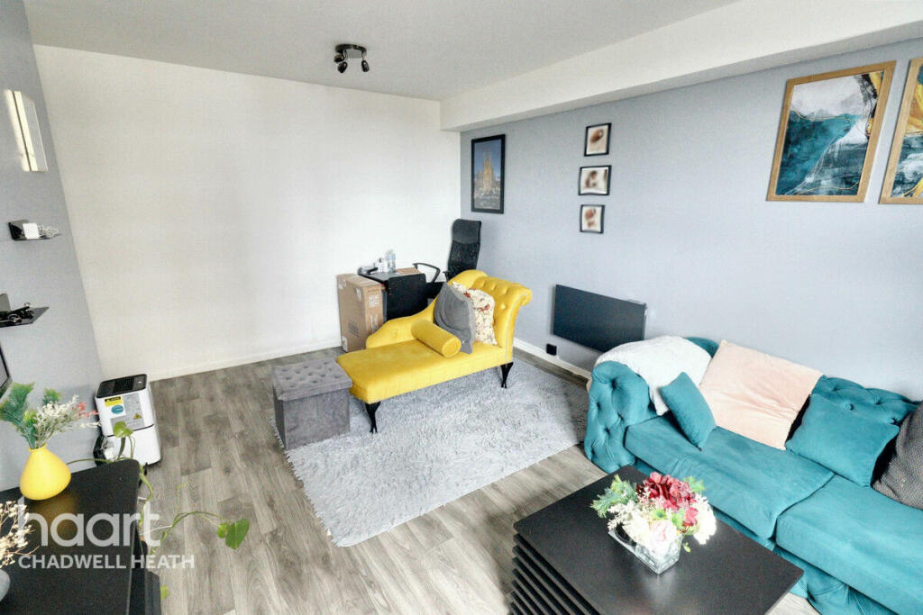 1 bedroom Apartment in Dagenham, United Kingdom No. 4827