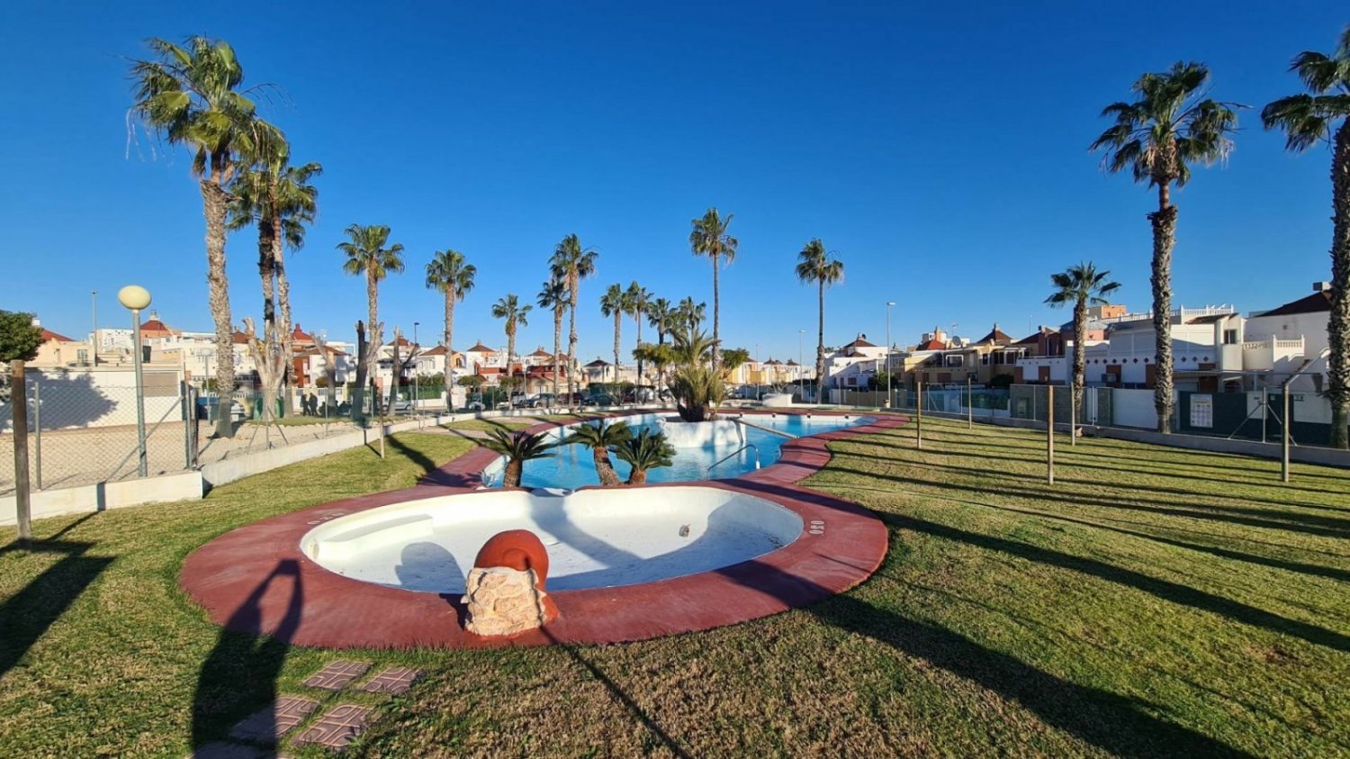 Таунхаус с 3 спальнями в Валенсия, Испания № 285222