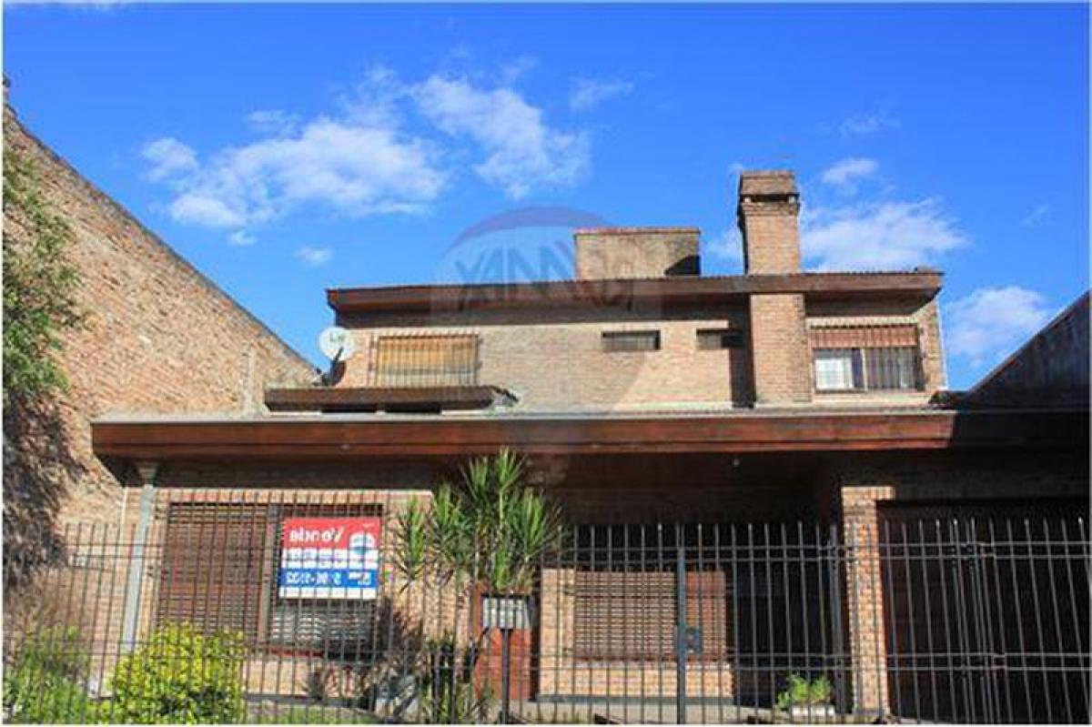 4 bedrooms House in Buenos Aires, Argentina No. 69874