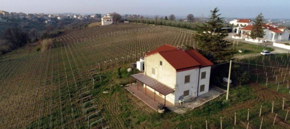 9-Zimmer Villa in Casalbordino, Italy, Nr. 64022 3