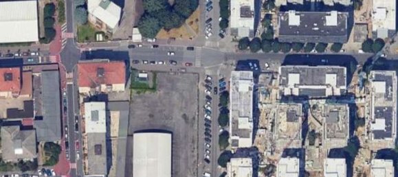 5 rooms Apartment in Pioltello, Italy No. 303745 14