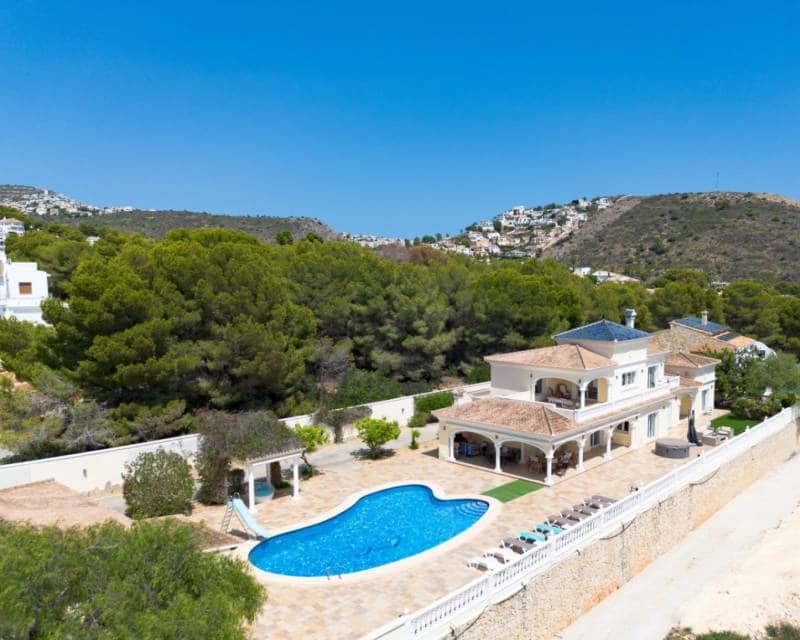 5 bedrooms House in Moraira, Spain No. 199078