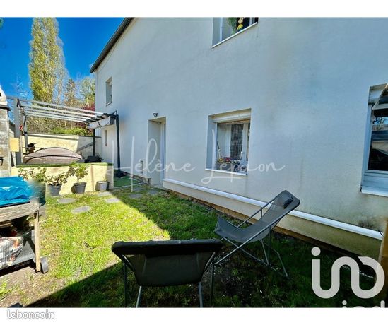 1 غرف نوم شقة في Val-d'Oise, France رقم 301731