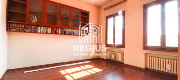 Villa de 5 dormitorios en Santa Maria di Sala, Italy No. 259300 15