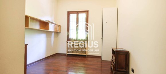 Villa de 5 dormitorios en Santa Maria di Sala, Italy No. 259300 14