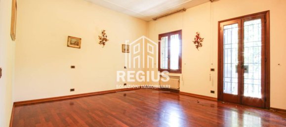 Villa de 5 dormitorios en Santa Maria di Sala, Italy No. 259300 16