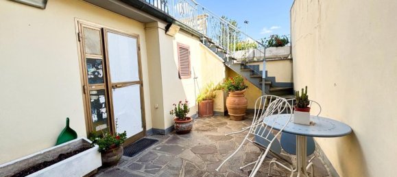 4 bedrooms House in Empoli, Italy No. 362505 10