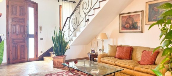 4 bedrooms House in Empoli, Italy No. 362505 12