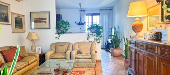 4 bedrooms House in Empoli, Italy No. 362505 5
