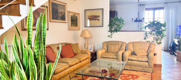 4 bedrooms House in Empoli, Italy No. 362505 4