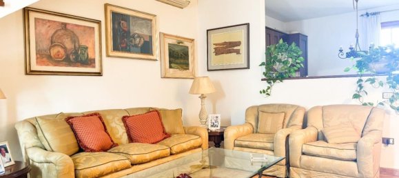 4 bedrooms House in Empoli, Italy No. 362505 8