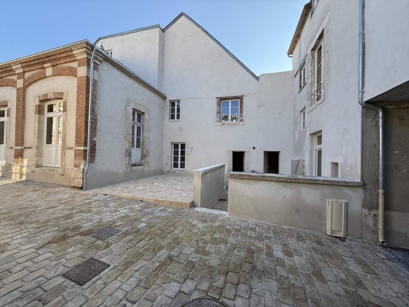 3 Schlafzimmer Wohnung in Orleans, France, Nr. 240347