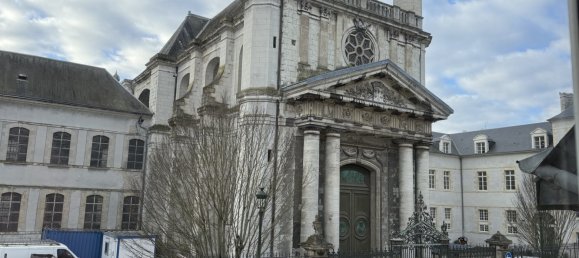 3 Schlafzimmer Wohnung in Orleans, France, Nr. 240347 8