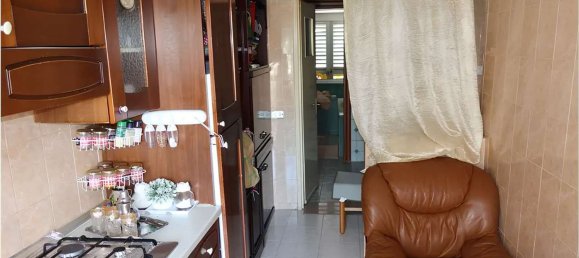 2-salle Appartement à Lentate sul Seveso, Italy No. 2734 2