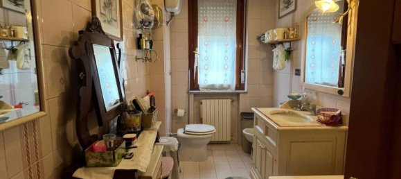 5 rooms Apartment in Mercogliano, Italy No. 142355 8