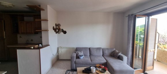 4 Schlafzimmer Wohnung in Perugia, Italy, Nr. 377332 5