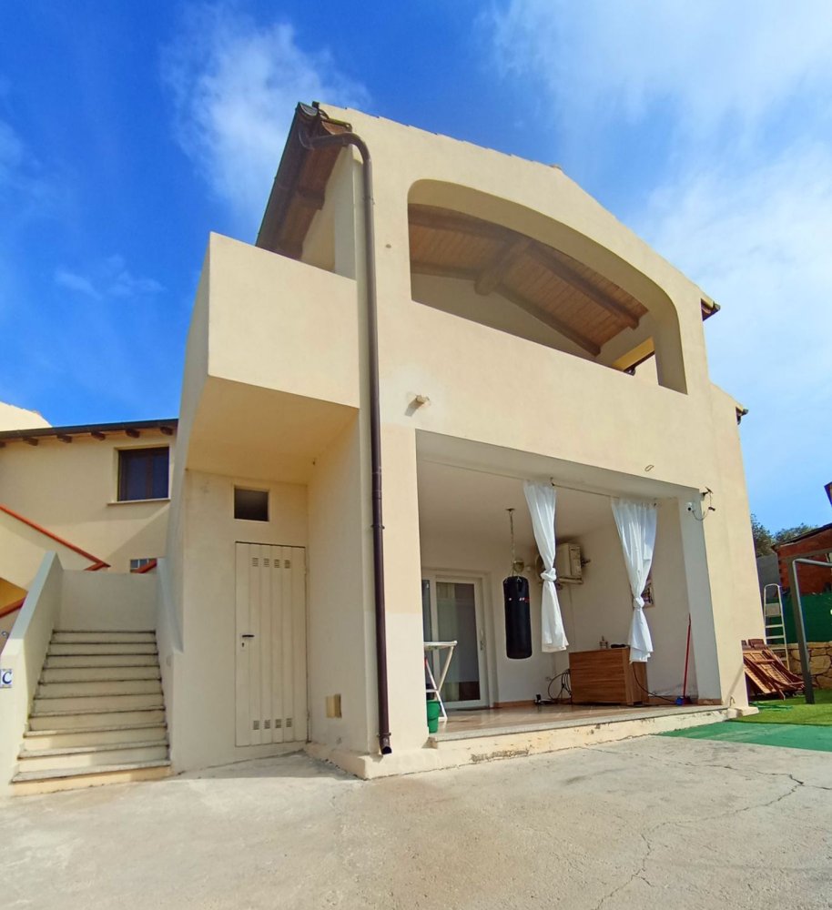 8 rooms House in San Teodoro, Italy No. 152168