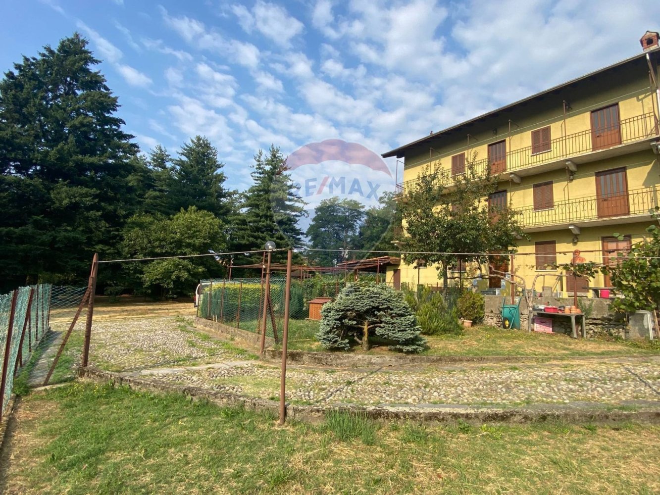 3 bedrooms House in Meina, Italy No. 380085