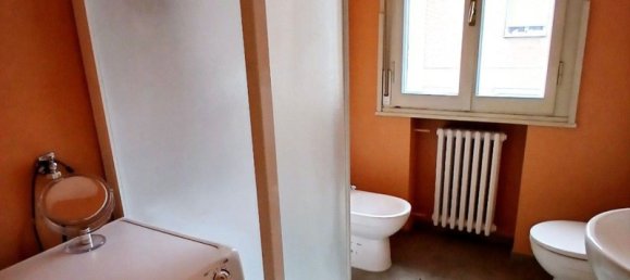 4 rooms Apartment in Reggio Emilia, Italy No. 100228 17