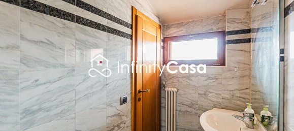 5 bedrooms Villa in Sant'Ambrogio di Valpolicella, Italy No. 346504 19