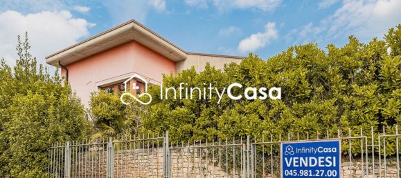 5 bedrooms Villa in Sant'Ambrogio di Valpolicella, Italy No. 346504 29
