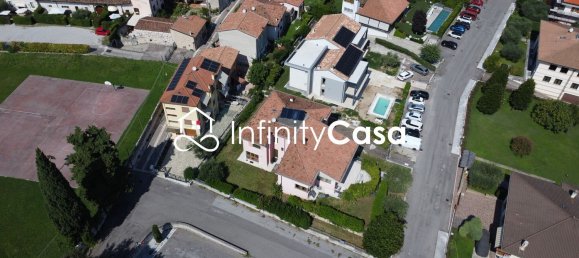 5 bedrooms Villa in Sant'Ambrogio di Valpolicella, Italy No. 346504 32