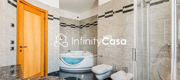 5 bedrooms Villa in Sant'Ambrogio di Valpolicella, Italy No. 346504 16