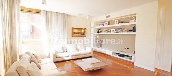 4 bedrooms Apartment in Bergamo, Italy No. 357229 7