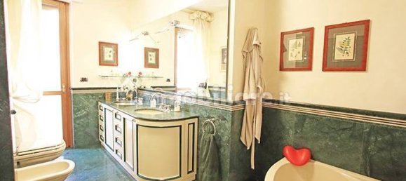 4 bedrooms Apartment in Bergamo, Italy No. 357229 26
