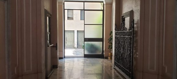 Studio in Milan, Italy No. 261241 9