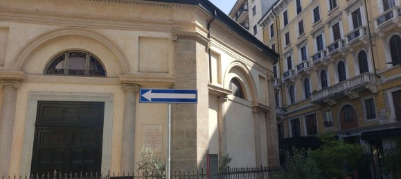 Studio in Milan, Italy No. 261241 10