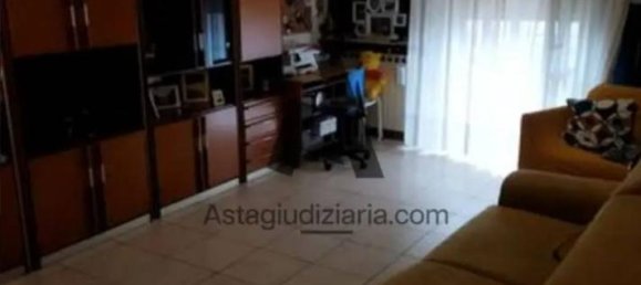 3-salle Appartement à Legnano, Italy No. 35371 16