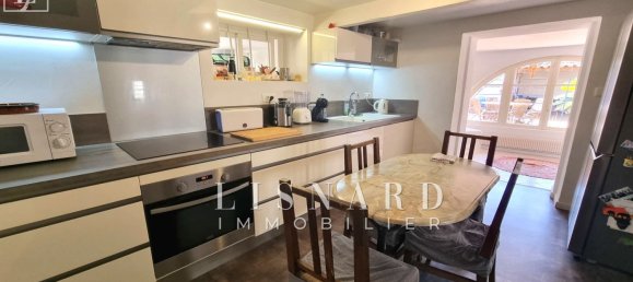 Дом с 3 спальнями в Валлорис, Франция № 293063 8