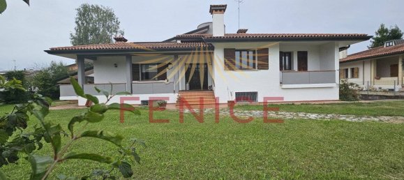 4 bedrooms Villa in Nervesa della Battaglia, Italy No. 326480 2