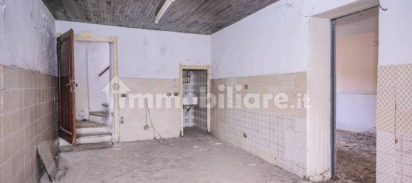 5 bedrooms House in Calcinato, Italy No. 7879 10